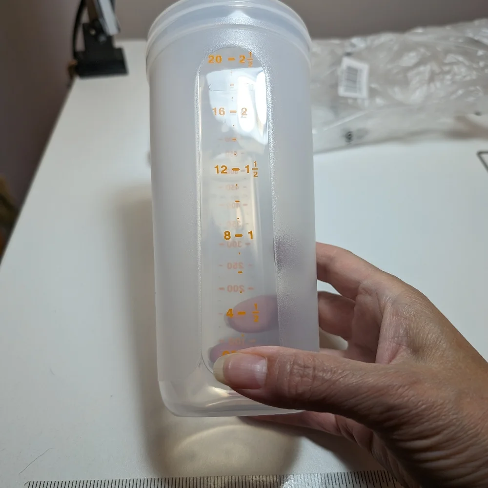 Tupperware Quick Shake Blender Drink Dressing Part #7320A-1 23 Ounce, Replacemnt